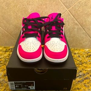 BRAND NEW JORDAN 1 LOW FIERCE PINK